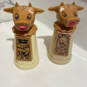 2 Vintage whirley industries moo moo creamers
